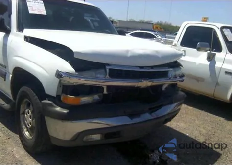 2000 Chevrolet Tahoe C1500 из США, поврежденный, VIN 1GNEC13T3YJ210422